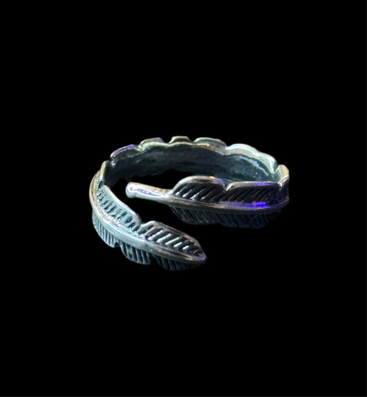 RING „FEDÄR“.                                  Modeschmuck
