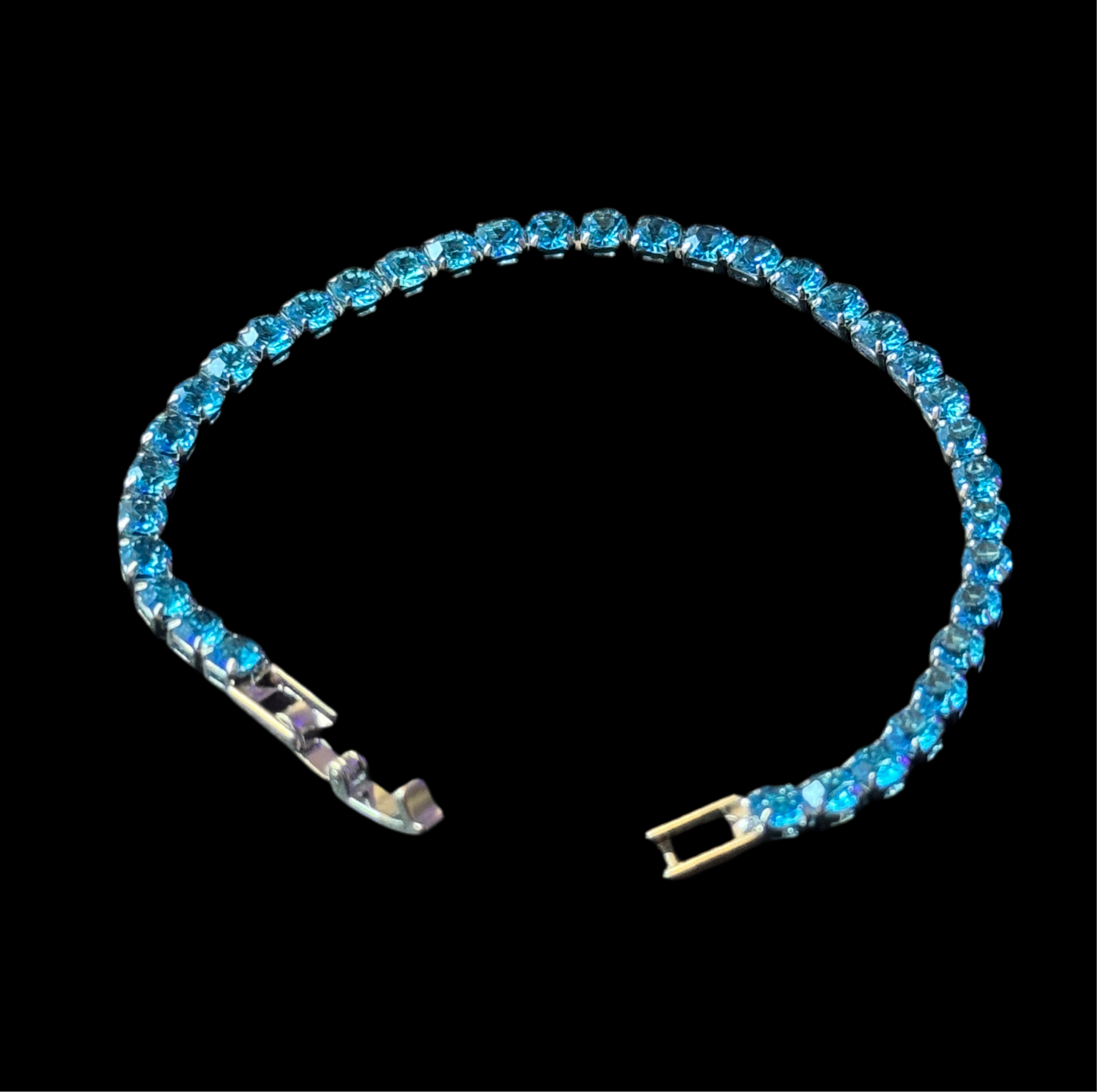 ARMBAND „BLUE ICE“.                           Modeschmuck