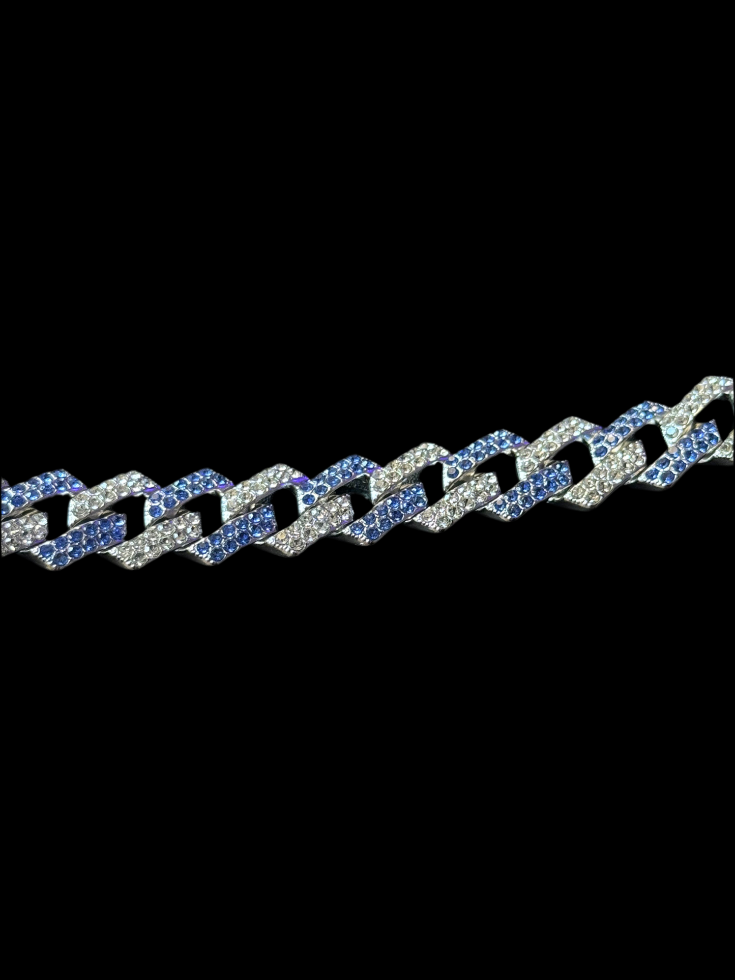 ARMBAND „BLUE ICE“.                      Modeschmuck
