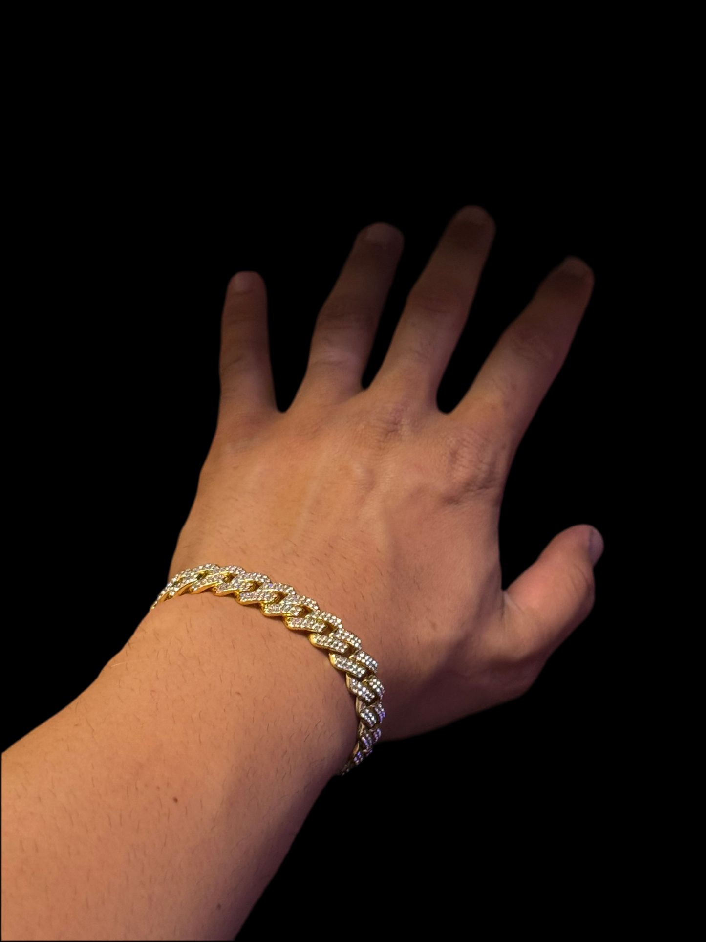 ARMBAND „CUBAN G“.                            Modeschmuck