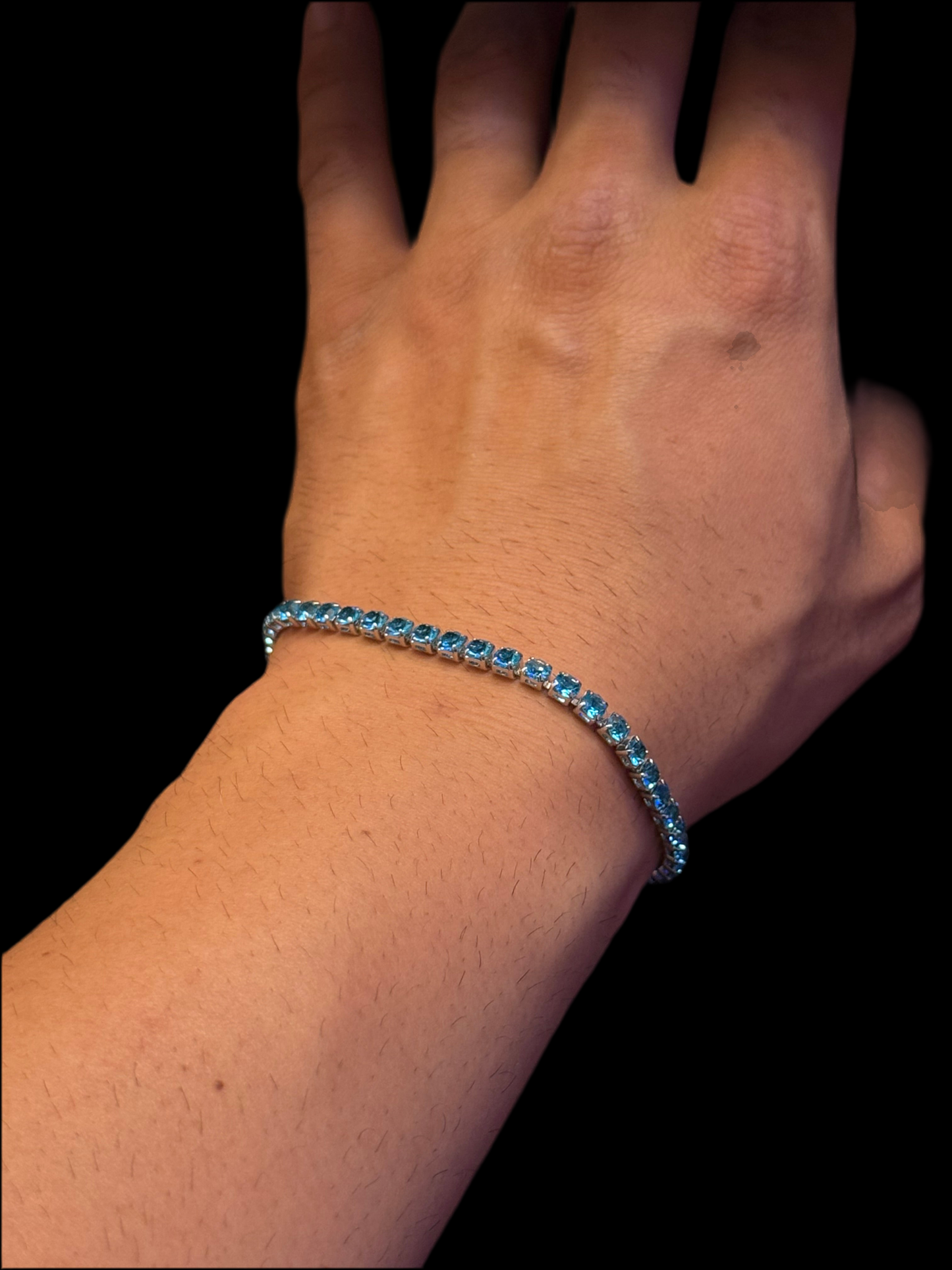 ARMBAND „BLUE ICE“.                           Modeschmuck