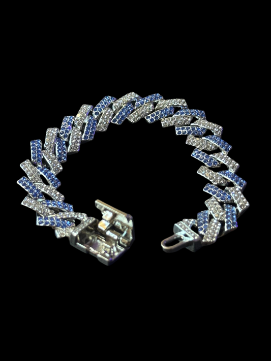 ARMBAND „BLUE ICE“.                      Modeschmuck