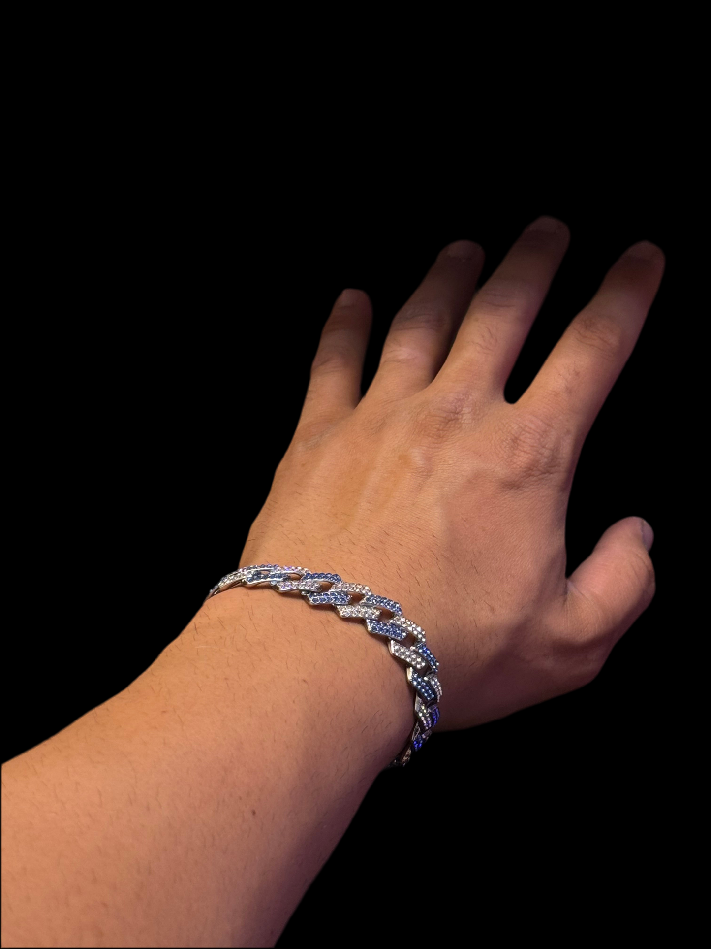 ARMBAND „BLUE ICE“.                      Modeschmuck